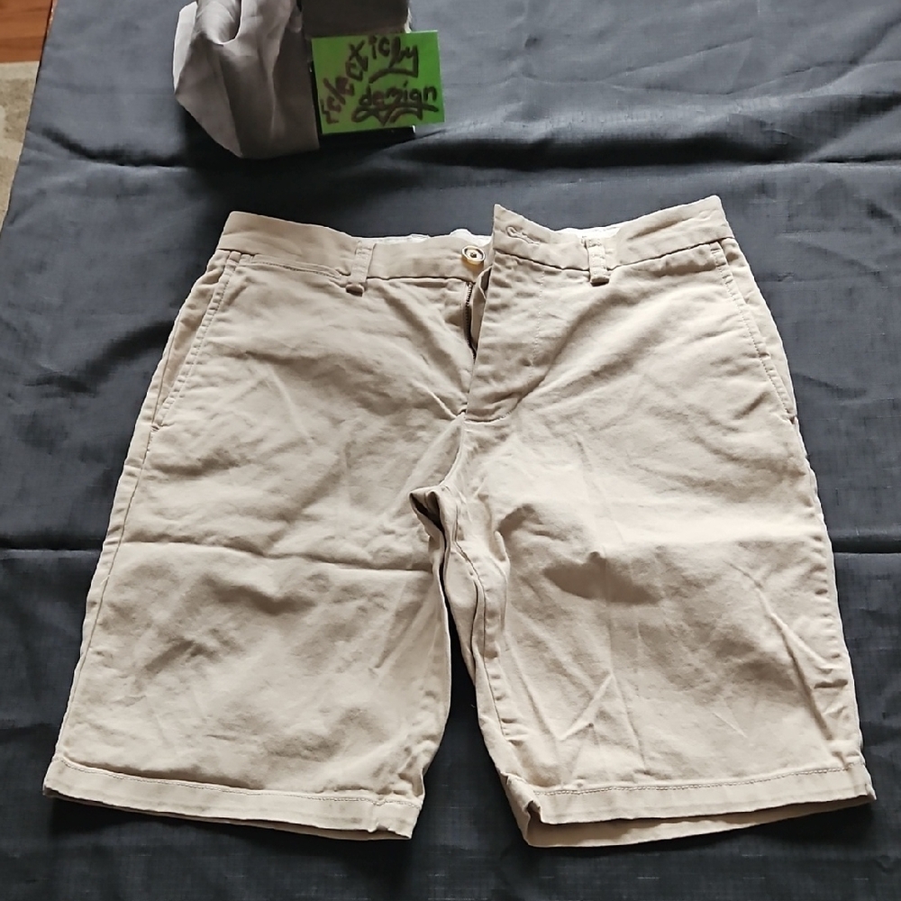 Old Navy Men's Cream Flat Front Shorts